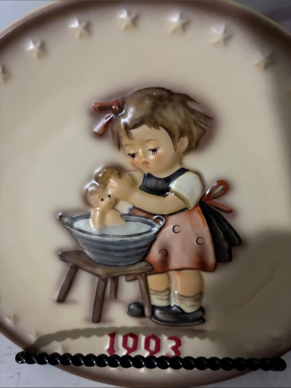 MJ Hummel  Goebel 1993 Collectors Plate  made in Germany in Excellent Condition